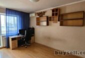 Хозяин.  Продам 3-к квартиру.  Оболонь.  Оболонский проспект.  Возле м