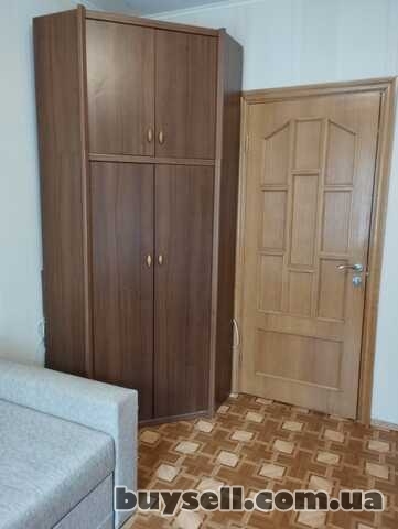 Комната под ключ без хозяев  для девушки  ул. Ревуцкого 25
