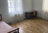 м. Димеевская. Сдам квартиру покомнатно.