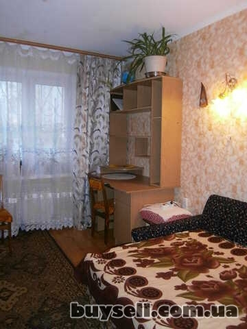 метро  Позняки . Комната  для 1 девушки Комната  для 1 девушки ул. Ахм