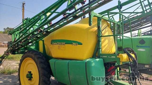 оприскувач John Deere740