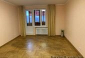 Продам 4 комнатную квартиру ул.  Ефремова