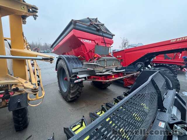 Розкидач мін добрив причіпний Unia RCW 8200 PLUS М-стандартний
