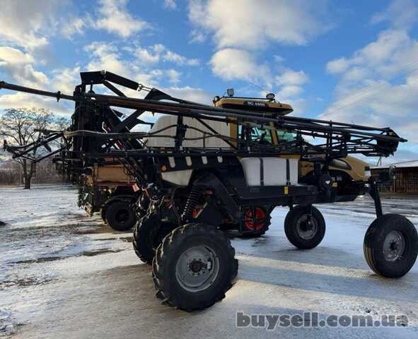 Самохідний обприскувач Challenger