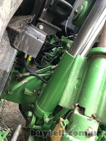 Трактор John Deere 6210R