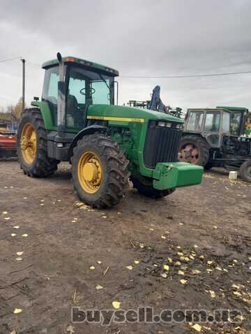 Трактор John Deere 8400