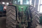 Трактор John Deere 8400