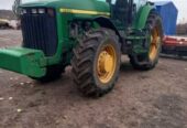 Трактор John Deere 8400