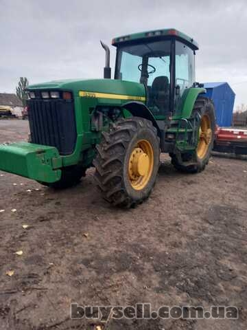 Трактор John Deere 8400