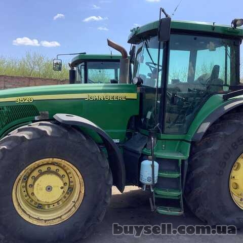 Трактор John Deere 8520