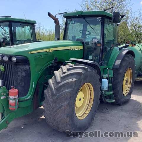 Трактор John Deere 8520