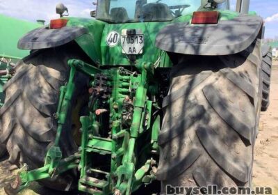 kiev-traktor_John_Deere_8520_4040760