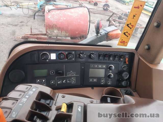 трактор John Deere 8530