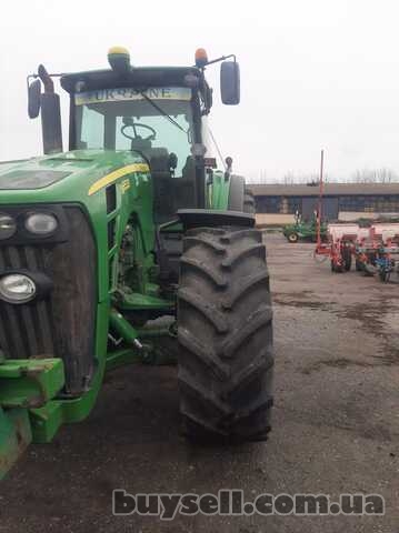 трактор John Deere 8530