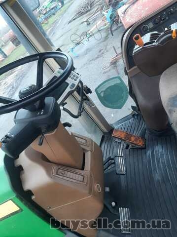 трактор John Deere 8530