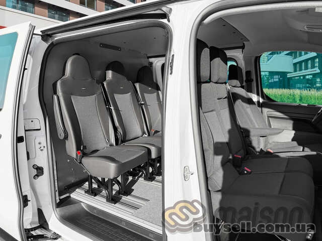 Вантажопасажирський Peugeot Expert,  Citroen Jumpy та Opel Vivaro