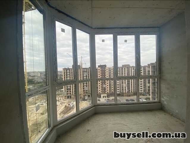 Продам дешево 2-х кім.  кв.  -75 М2,  здана –ціна 830 $ за м2..