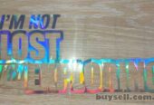 Наклейка на авто im not lost im exploring переводится Я не потерялся,