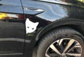 Наклейка на авто Кот на авто Чёрная , Белая светоотражающая