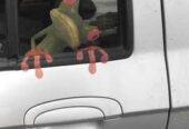 Наклейка на авто Лягушонок