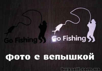 nakleyka_na_avto_na_rybalku_chernaya_belaya_svetootrazhayuschaya_tyuning_avto_4050967