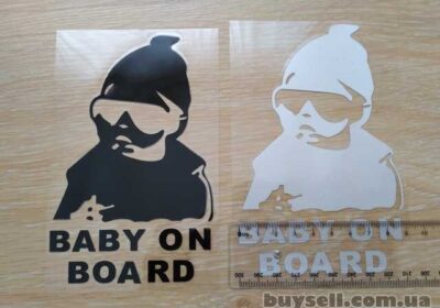 nakleyka_na_avto_rebenok_v_mashineBaby_on_board_chyornayabela_4050979