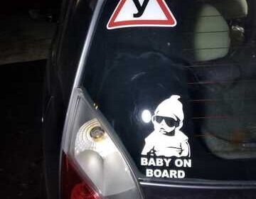 nakleyka_na_avto_rebenok_v_mashine_Baby_on_board_bolshaya_4051244