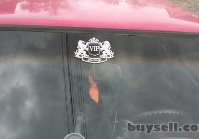 nakleyka_na_avto_vip_VIP_belaya_svetootrazhayuschaya_4049076