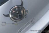 Наклейка на авто Выпуклая наклейка Чёртик Серебро на эмблему авто