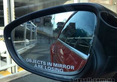 nakleyki_na_bokovye_zerkala_zadnego_vida_Objects_in_Mirror_are_Losing_4051131