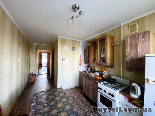 Продаю великогабаритну 1к. квартиру на Намиві