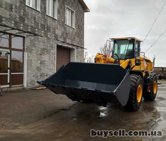 Навантажувач Фронтальний SINOMACH 957Н