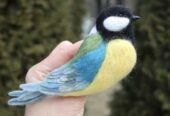 Брошка войлочна синичка птичка валяна з шерсті підвіска іграшка  пьах