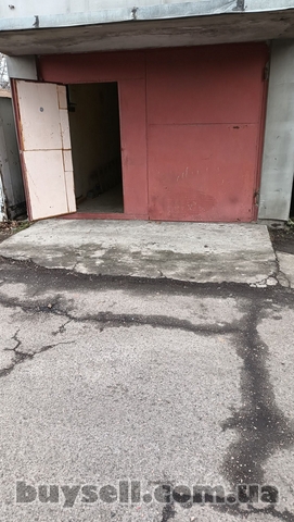 Гараж,  бокс Черомушки.