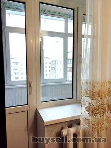 Продам 1- ком.  Королева / Вильямса.  Кирпич.  Мебель,  техника.