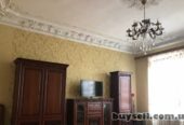 Продам 5 комнатную квартиру,  ул. Базарная/Осипова,  3/3,  146 кв.м.