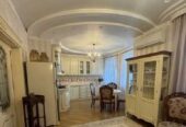Продам двухуровневую квартиру,  131 кв.  м. ,  район парка Победы.