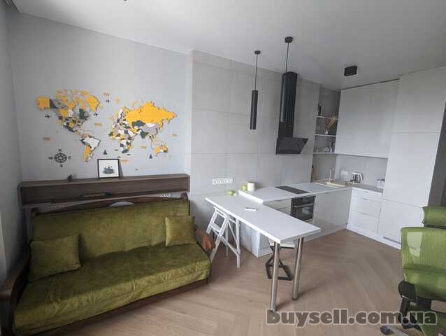 Продам квартиру-студию 28 кв.  м. ,  15/16,  новый дом,  жк Милос.