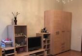 Продам квартиру 112 кв.  м. ,  3/3,  сталинка,  ул.  Бреуса/Ефимова.