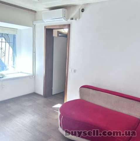 Продам квартиру 27 кв.  м. ,  1/2,  ул.  Колонтаевская/Серова.