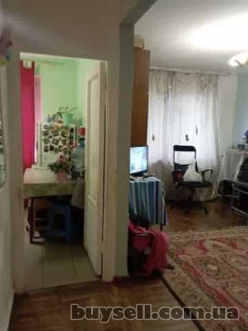 Продам квартиру 32 кв.  м. ,  1/5,  ул.  Ак.  Филатова/кафе Солнечное.