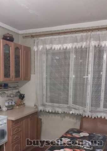 Продам квартиру 37 кв.  м. ,  1/5,  ул.  Косвенная/Средняя.