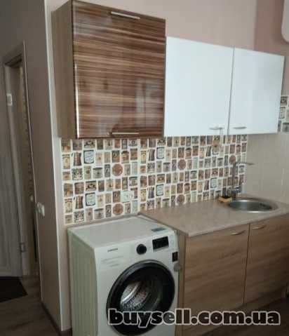 Продам квартиру 39 кв.  м. ,  2/4,  новый дом жк Smart.