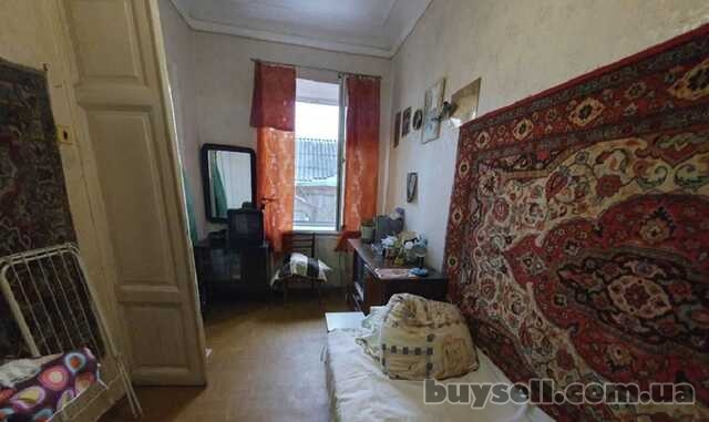 Продам квартиру 42 кв.  м.  3/3,  Вознесенский пер.  /Старосенная площ