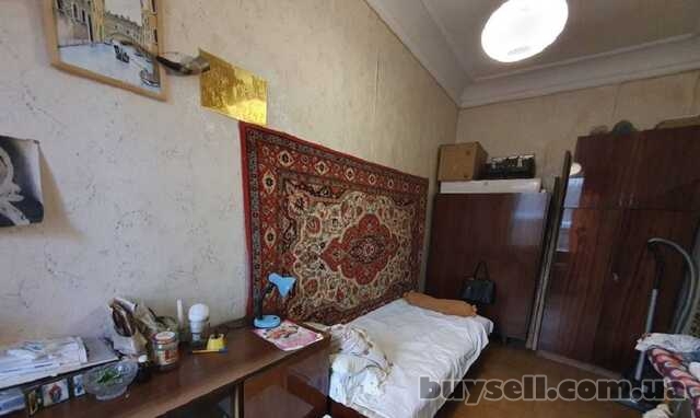 Продам квартиру 42 кв.  м.  3/3,  Вознесенский пер.  /Старосенная площ