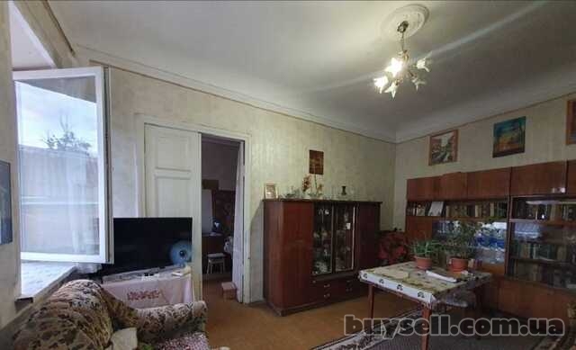 Продам квартиру 42 кв.  м.  3/3,  Вознесенский пер.  /Старосенная площ