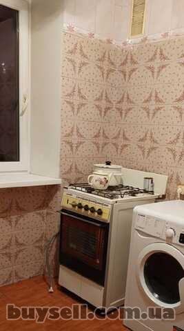Продам квартиру 42 кв.  м. ,  5/5,  ул.  Героев Крут/Варненская.