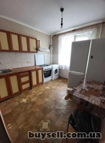 Продам квартиру 42 кв.м., 8/10,  ул. Святослава Рихтара/Приват банк.