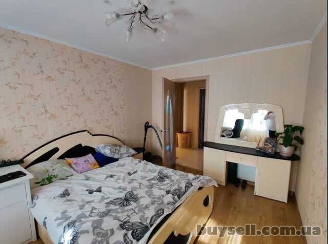 Продам квартиру 43 кв.  м. ,  4/5,  1-я ст.  Люстдорфской дор.