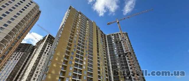 Продам квартиру 43 кв.  м. ,  5/24,  новый дом,  жк 65-я Жемчужина.